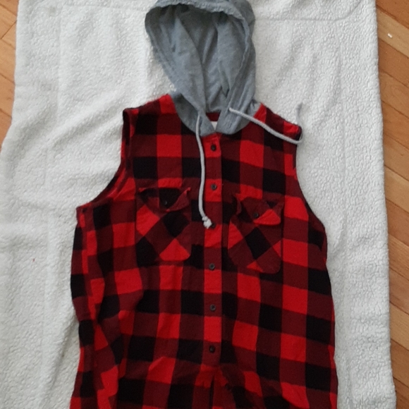 Flannel Boyfriend Fit Vest - Picture 1 of 3